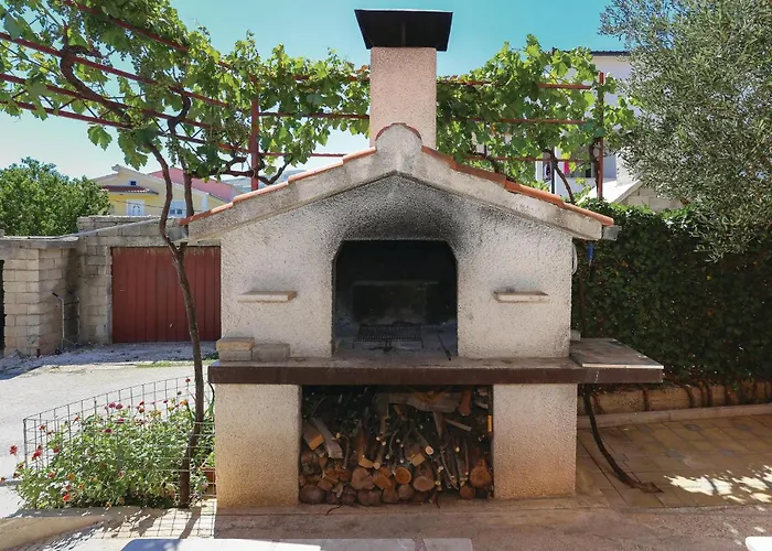 Three-bedroom In Apartamento Plano